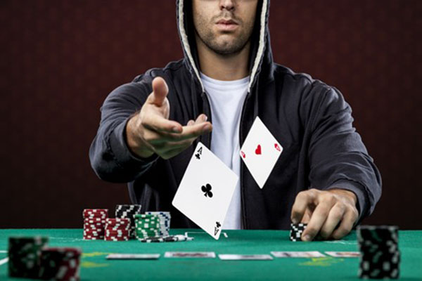 cach danh bai poker.jpg