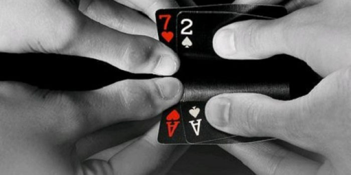poker-bluff.jpeg